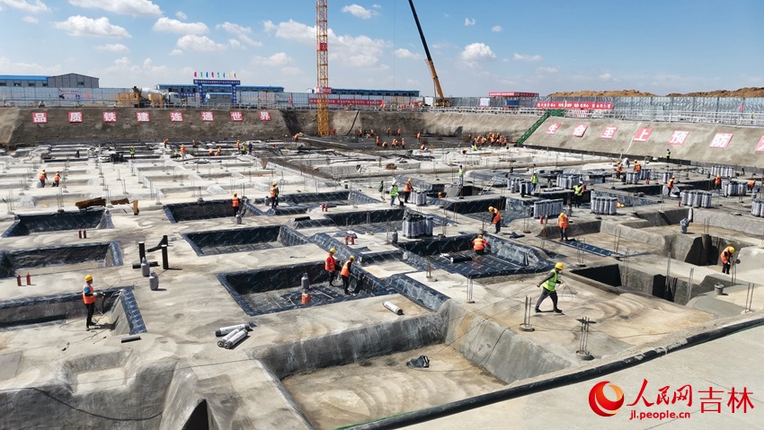 長春農高區建設火熱進行。人民網 李成偉攝