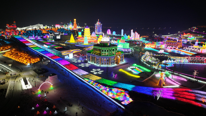 12月12日，長春冰雪新天地開門迎客。人民網記者 李洋攝