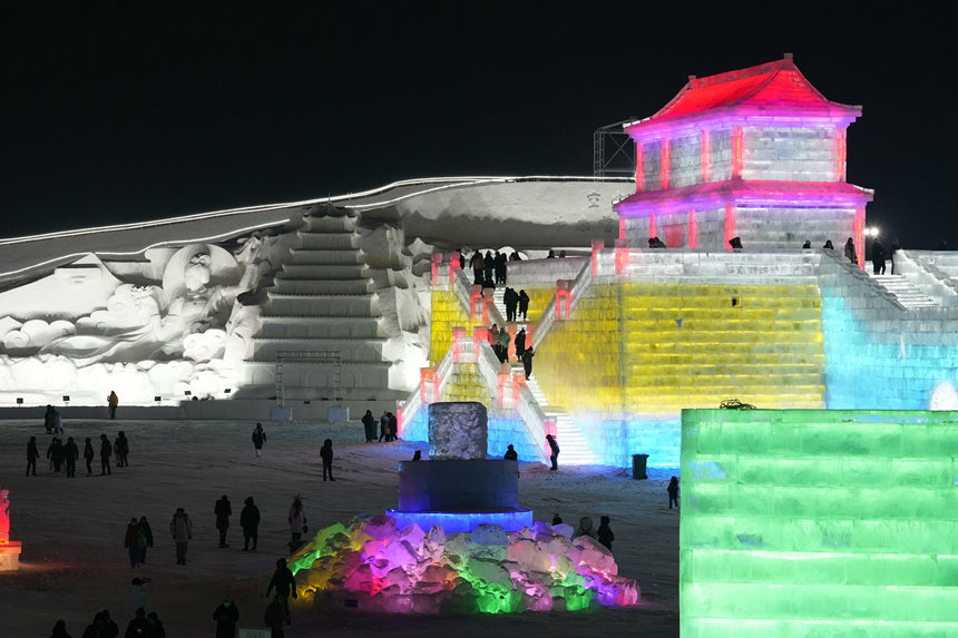 12月12日，長春冰雪新天地開門迎客。人民網記者 李洋攝