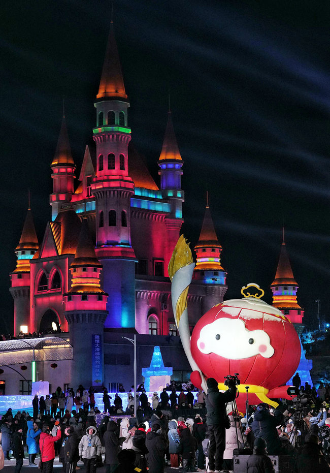 12月12日，長(zhǎng)春冰雪新天地開(kāi)門迎客。人民網(wǎng)記者 李洋攝