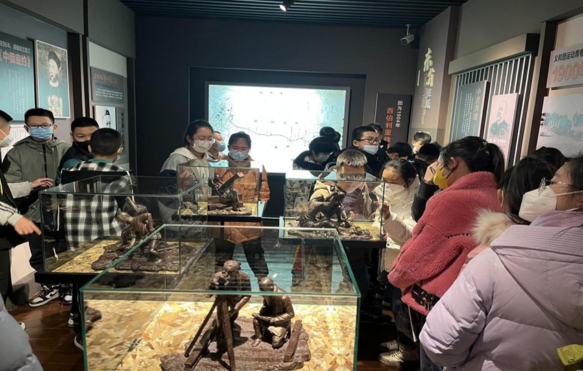 2023年2月，德惠市第六小學六年五班組織學生參觀德惠市博物館。（資料圖片。德惠市博物館供圖）