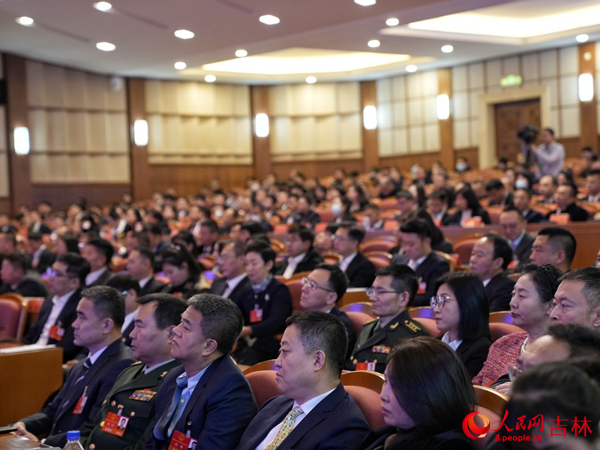 長春市第十六屆人民代表大會第三次會議閉幕。人民網記者 李洋攝