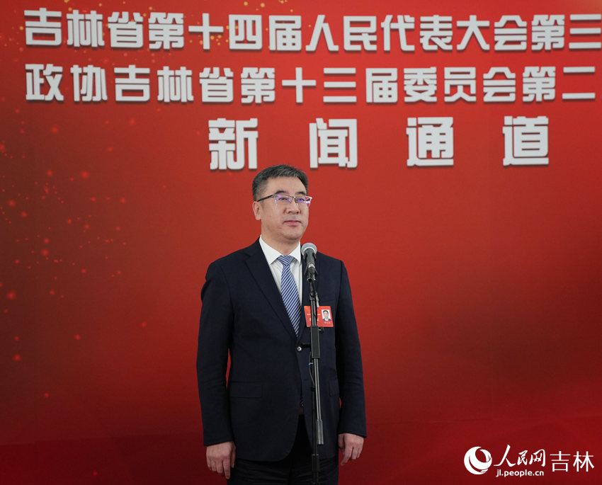 吉林省政協(xié)委員、吉林省華欣數(shù)字科技股份有限公司董事長(zhǎng)田元生。人民網(wǎng)記者 李洋攝