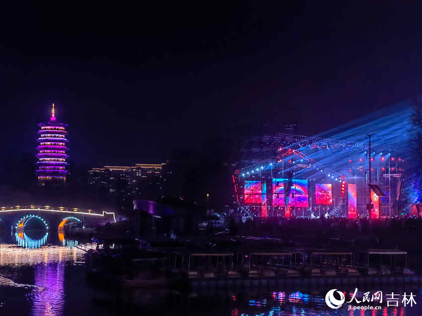 北湖電音之夜。人民網(wǎng)記者 馬俊華攝