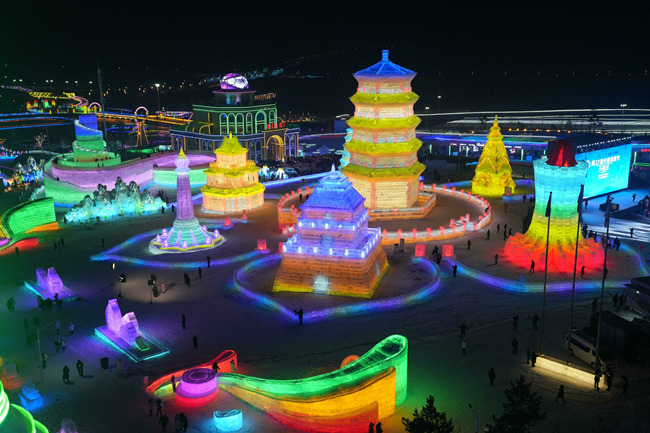 長(zhǎng)春桂林路文旅街區(qū)人流如織。人民網(wǎng)記者 李洋攝