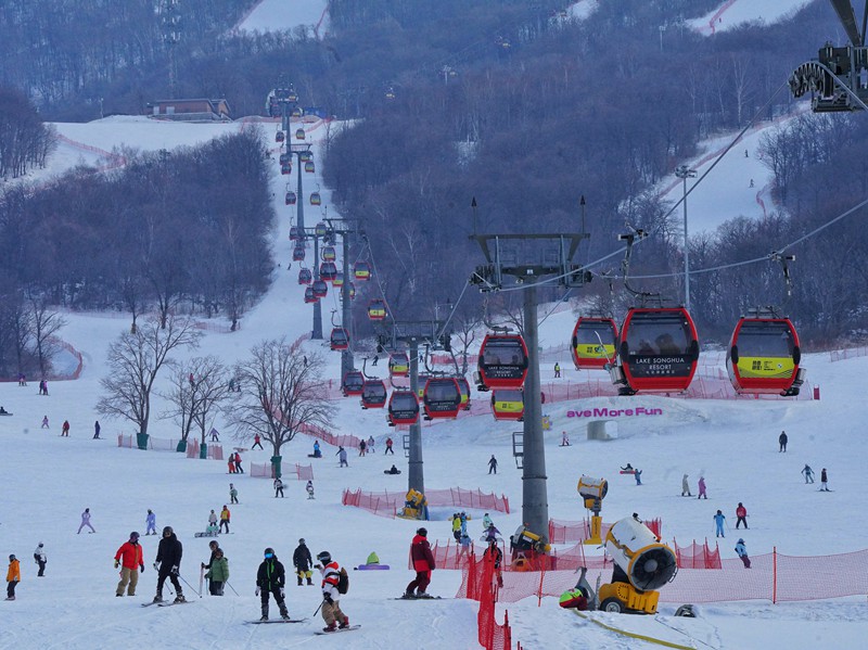 吉林松花湖滑雪度假區。人民網記者李洋攝