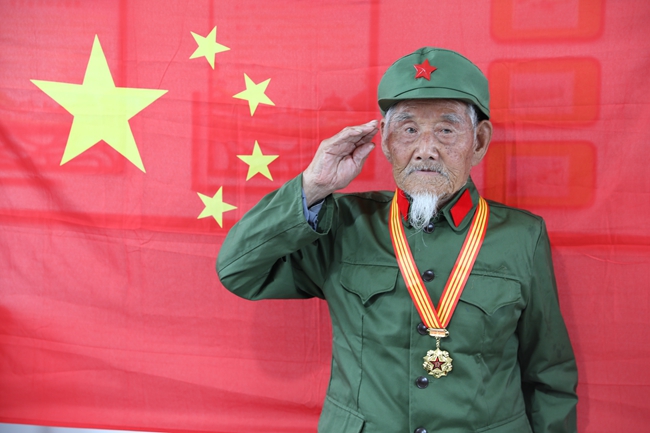 老兵杜德山。