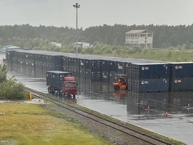 延邊農心礦泉飲料有限公司的礦泉水鐵路專用線。人民網記者 李思玥攝