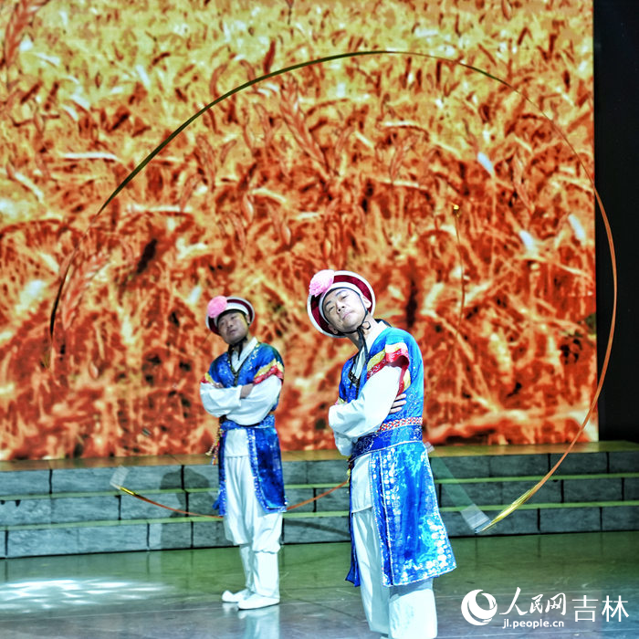 朝鮮族象帽舞表演。人民網記者 李洋攝