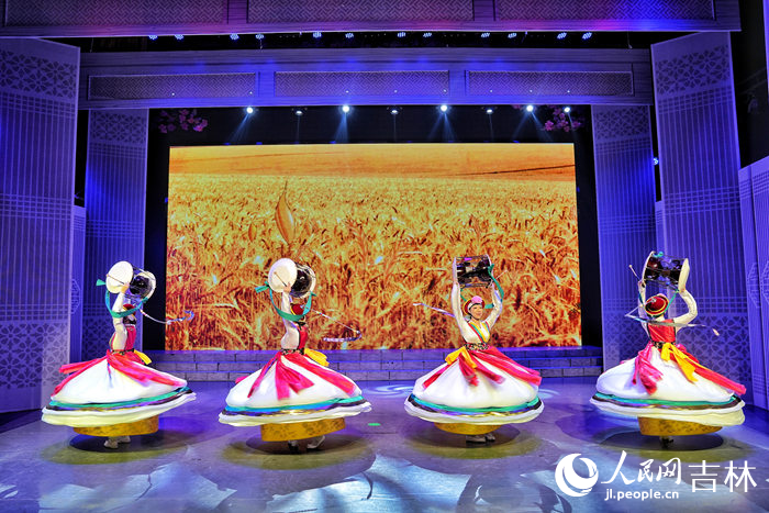 朝鮮族象帽舞表演。人民網記者 李洋攝