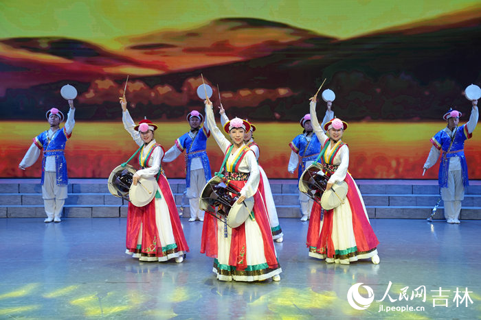 朝鮮族象帽舞表演。人民網記者 李洋攝