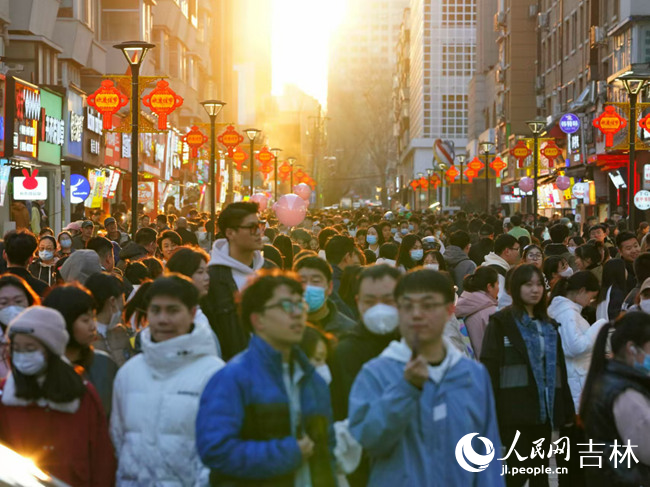 長(zhǎng)春桂林路商業(yè)街區(qū)。人民網(wǎng)記者 李洋攝