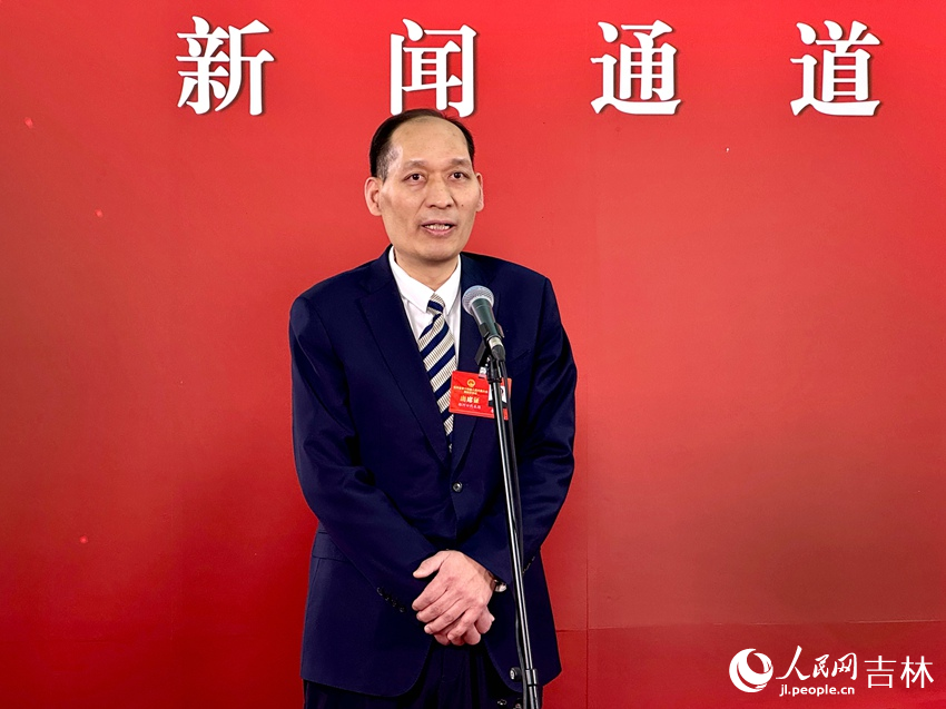 吉林省人大代表、中國一汽科技創新管理部常務副部長李紅建。人民網記者 李思玥攝