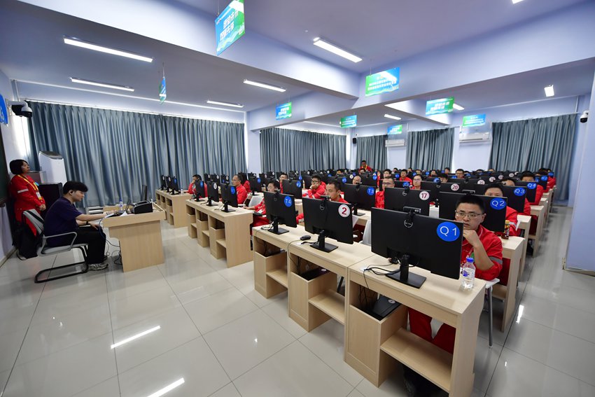 考試現(xiàn)場。吉林油田供圖