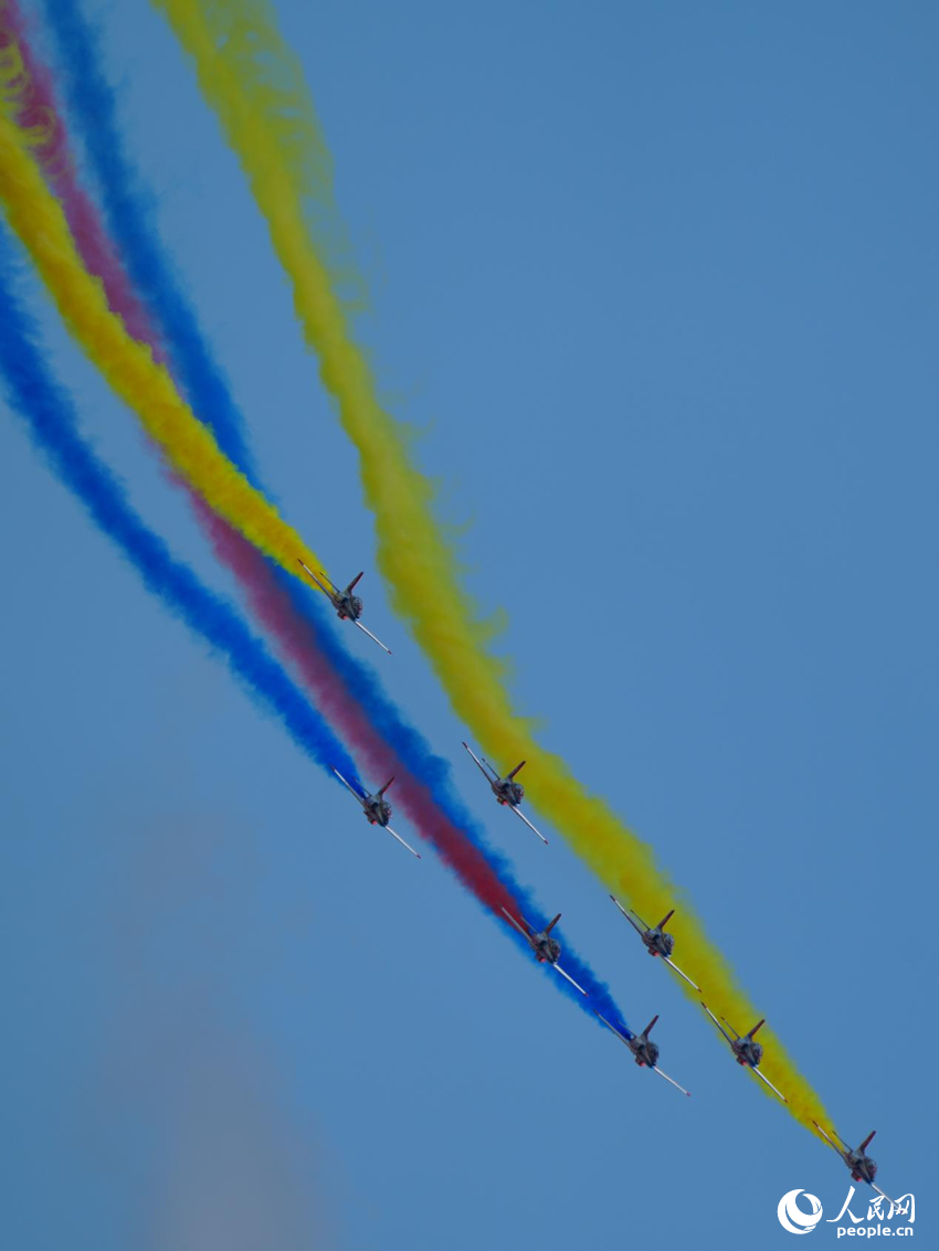 2025空軍航空開放活動和長春航空展完成全要素預(yù)演。人民網(wǎng)記者 李洋攝