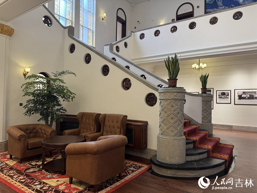 咖啡館內部。人民網記者 李思玥攝