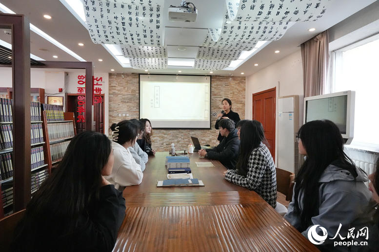 南書(shū)房?新華昨日時(shí)光書(shū)店，一場(chǎng)古籍修復(fù)“小課堂”