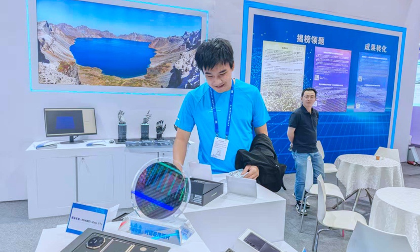 吉林硬核科技閃耀第三屆全國博士后創(chuàng)新創(chuàng)業(yè)大賽。樊世才攝