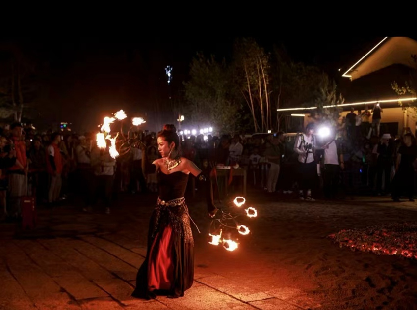 “吉林冰雪煥新季”主題采訪行丨“夜經濟+慢生活” 長白山恩都里的文旅新體驗【3】