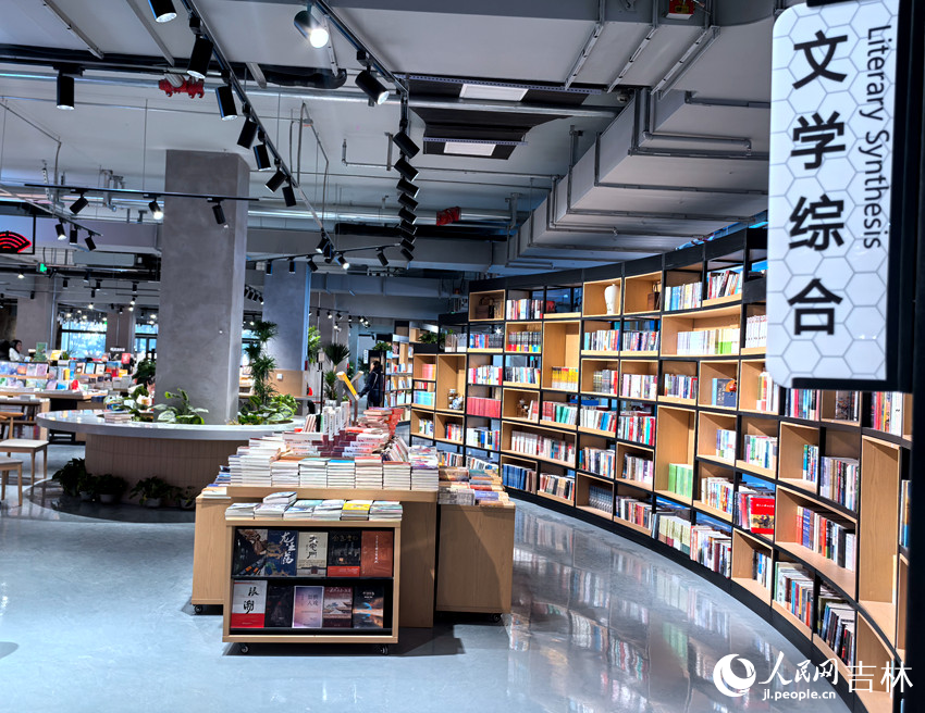 書香滿“春城”。人民網記者 王海躍攝