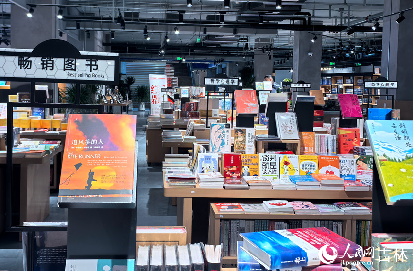 書(shū)香滿“春城”。人民網(wǎng)記者 王海躍攝