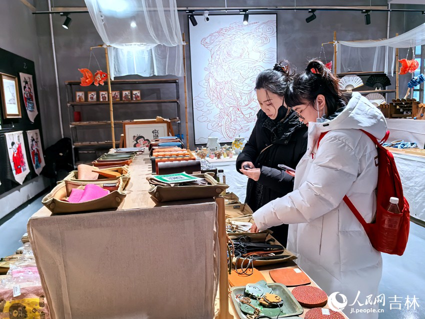 書香滿“春城”。人民網記者 王海躍攝