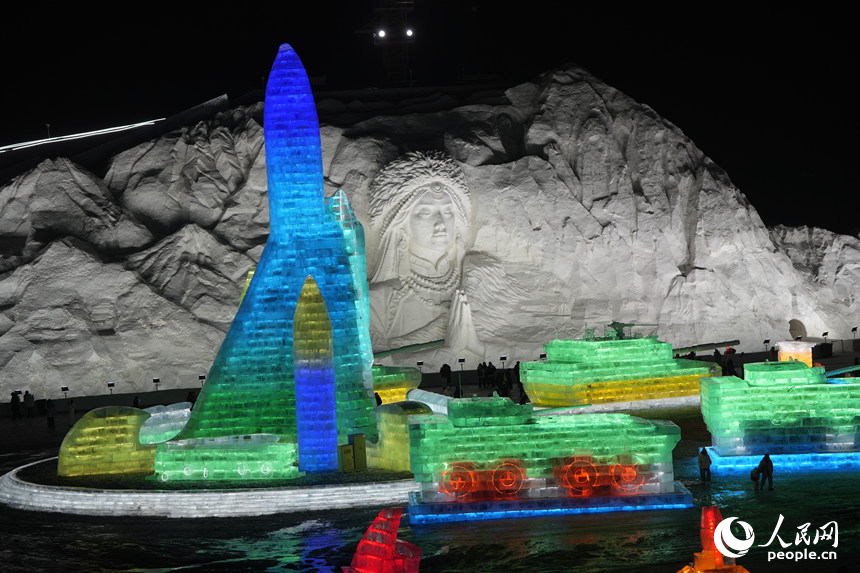 園區內的冰雪景觀。人民網記者 李洋攝