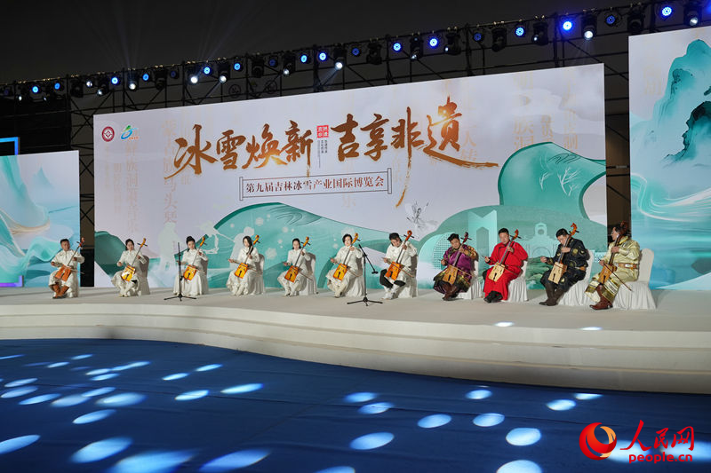 雪博會“非遺”文化展區。人民網記者 李洋攝