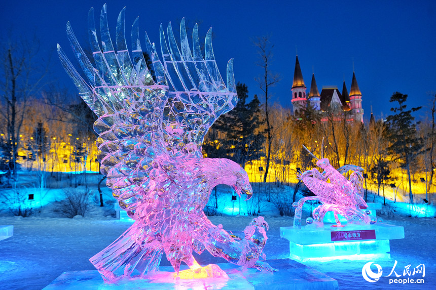 惟妙惟肖的冰雕作品盡顯“極寒”之美。人民網記者 李洋攝