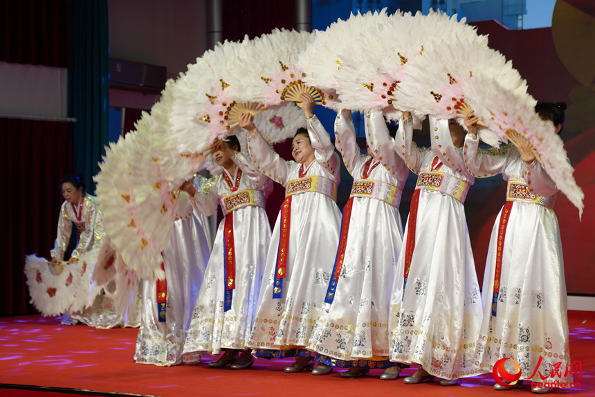 舞蹈《祝福祖國》。人民網記者 李洋攝 