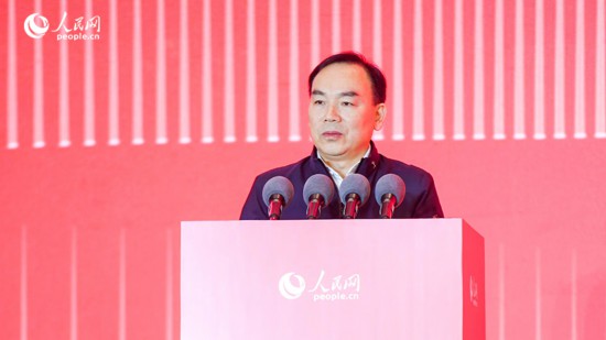 中央網(wǎng)信辦網(wǎng)絡(luò)社會工作局副局長石現(xiàn)升致辭。人民網(wǎng)記者 李洋攝