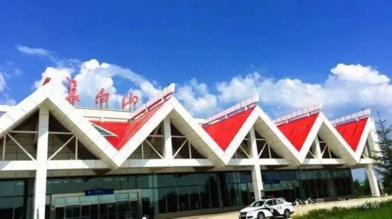 長白山機場。