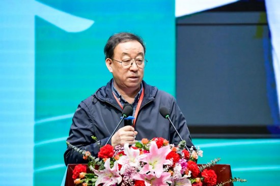 徐殿國教授主持第二階段報告